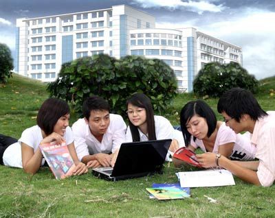 Bộ tư pháp cần vào cuộc vụ Nam Định không tuyển dân lập